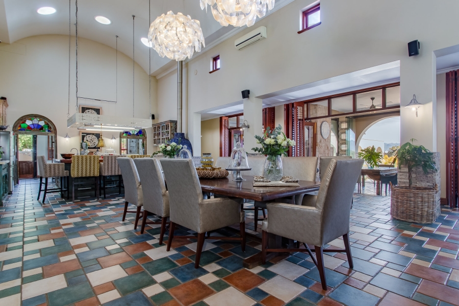 5 Bedroom Property for Sale in Winelands Western Cape